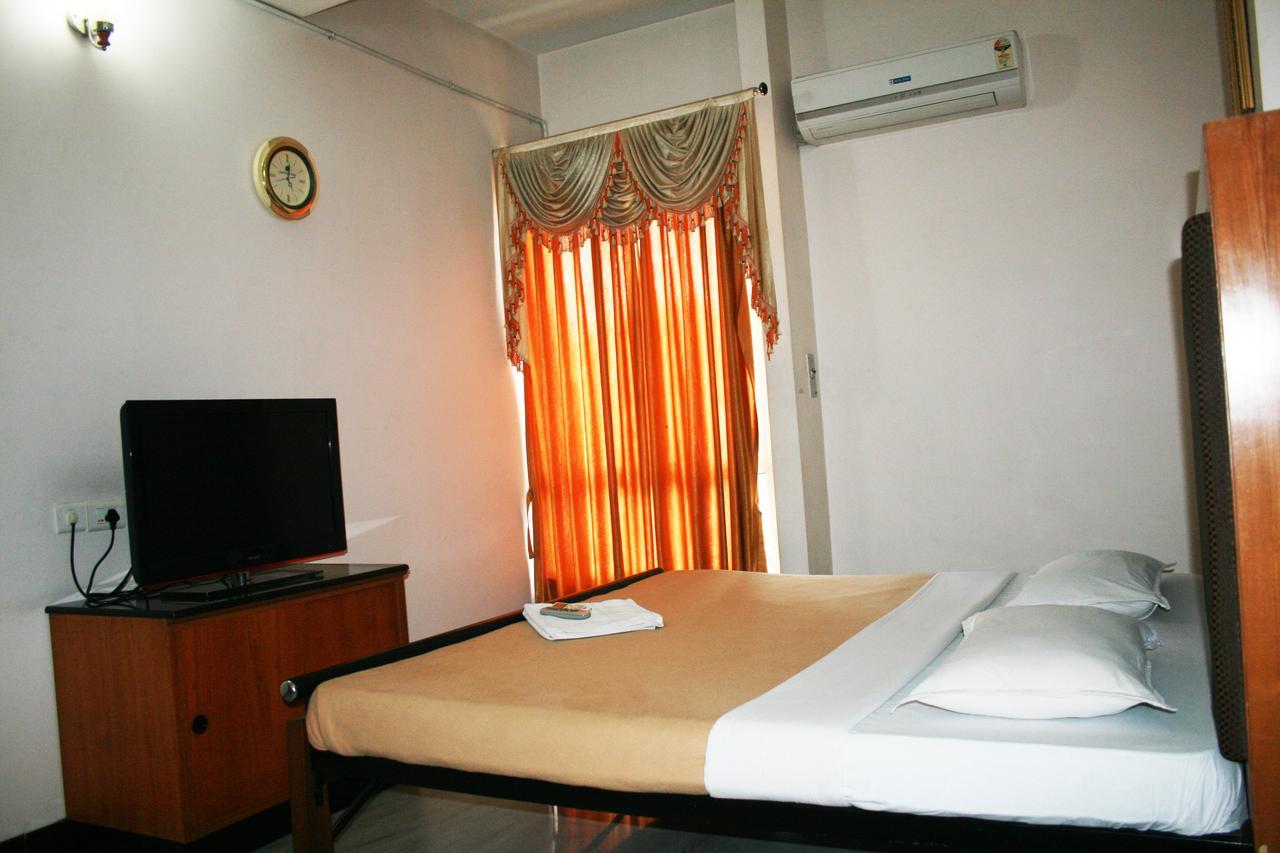 קוימבטור Hotel Grand Palace מראה חיצוני תמונה