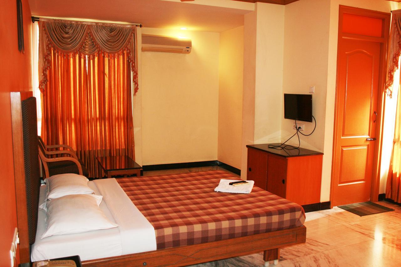 קוימבטור Hotel Grand Palace מראה חיצוני תמונה