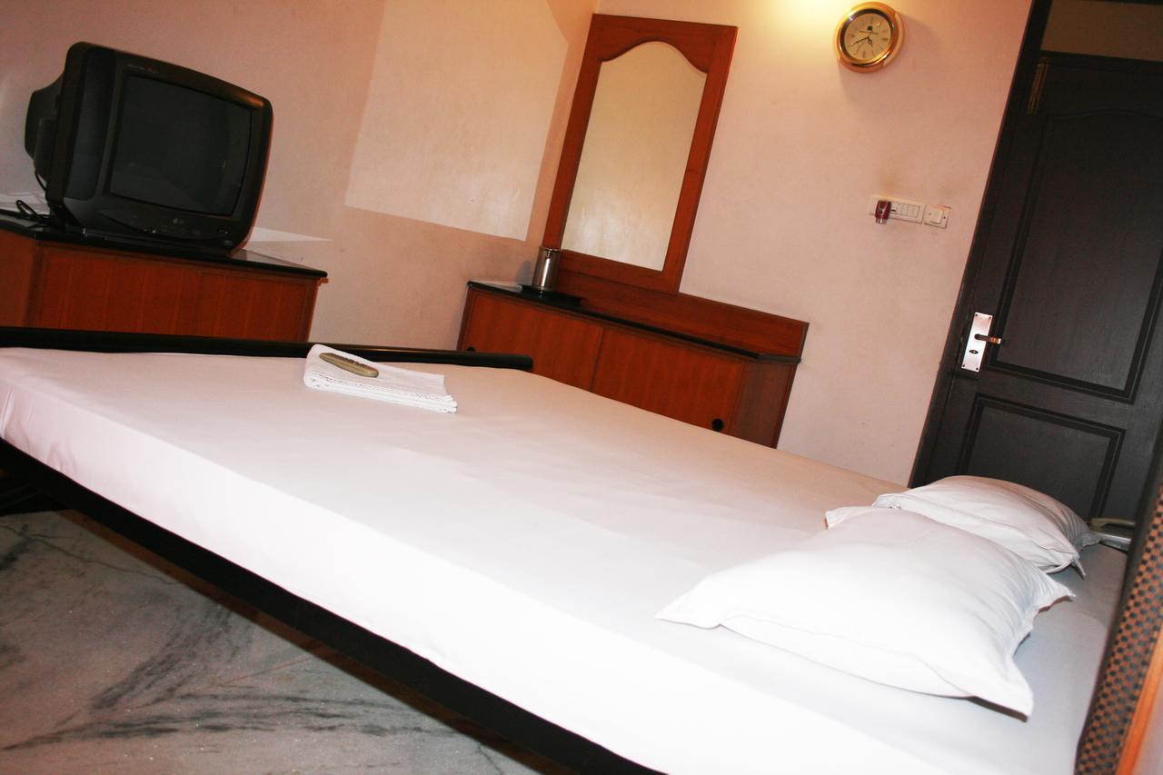 קוימבטור Hotel Grand Palace מראה חיצוני תמונה
